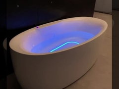 Badewanne mit LED-Bodenleuchte für Blasenbäder