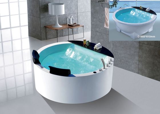 1500 mm Acryl-Runde freistehende Massagebadewanne mit Aromatherapie