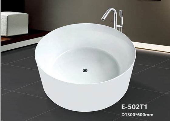 Frei stehende Badbadewanne mit Grabbar Duschkopf und Rückenlehne