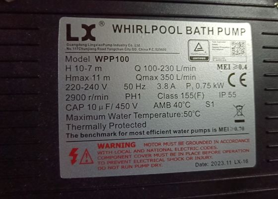 1500 mm Acryl-Runde freistehende Massagebadewanne mit Aromatherapie